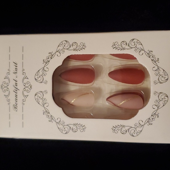 Press on Nails 5 Sets - Picture 6 of 6